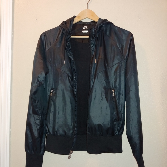 Nike Jackets & Blazers - Women's Nike Windrunner Hooded Jacket 341297